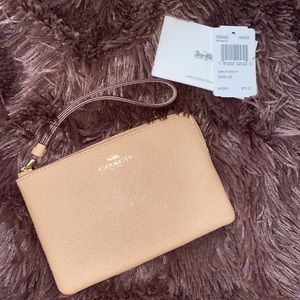 Authentic Coach Wristlet Nude Pink 💋
